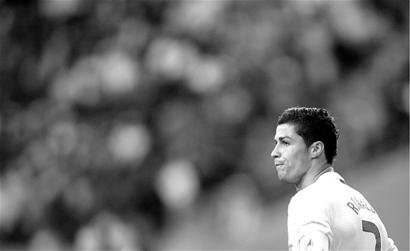 强者动作往往最简单（强者出手，往往极简）