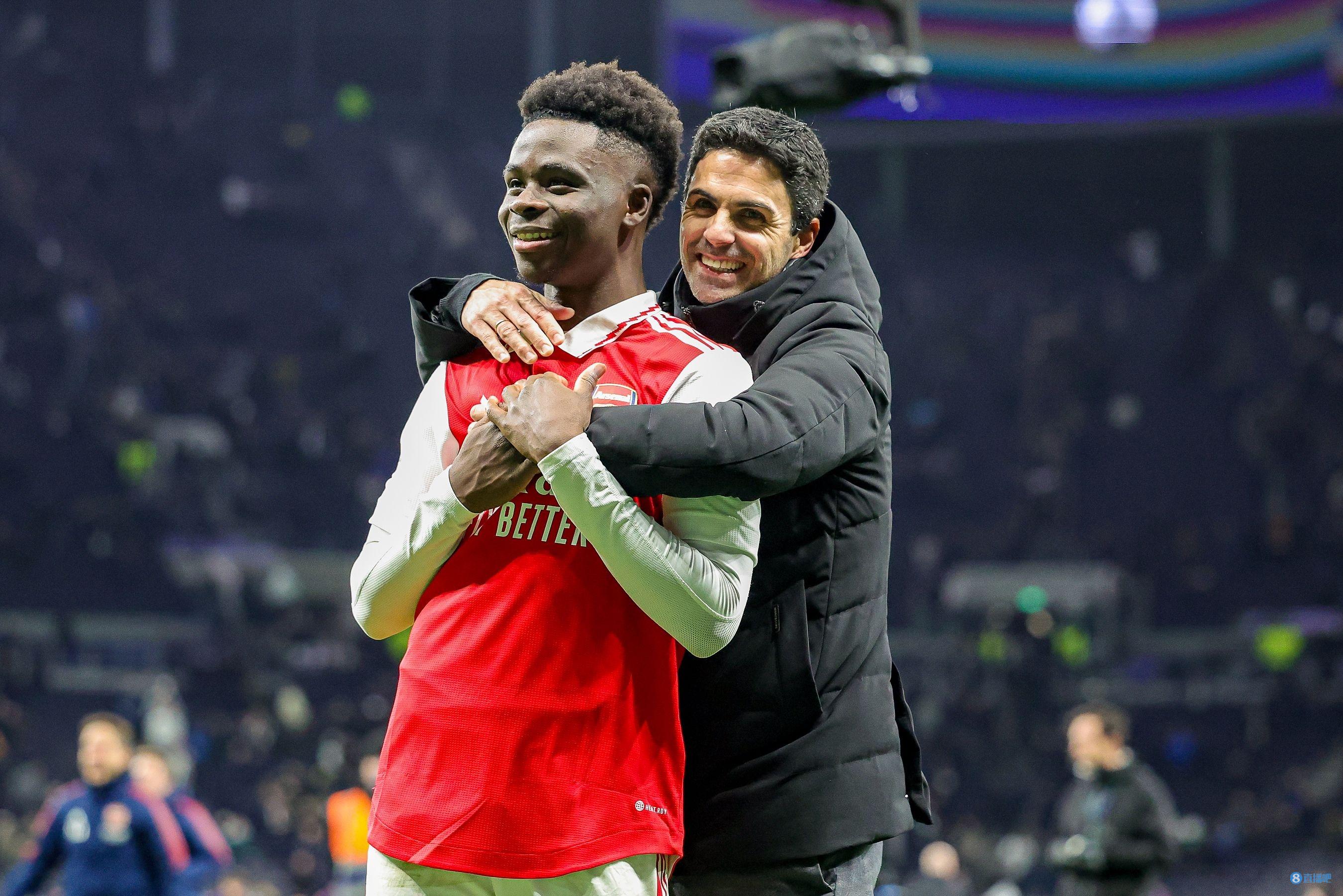 自威廉以来，埃斯特旺是首位连续3场欧冠进球的切尔西球员（埃斯特旺成继威廉后首位欧冠三连场破门的切尔西球员）