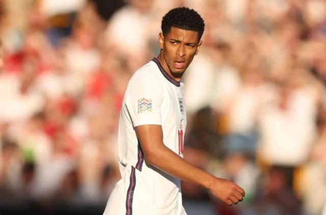 湖人三巨头化学反应初见成效（湖人三巨头默契渐入佳境）