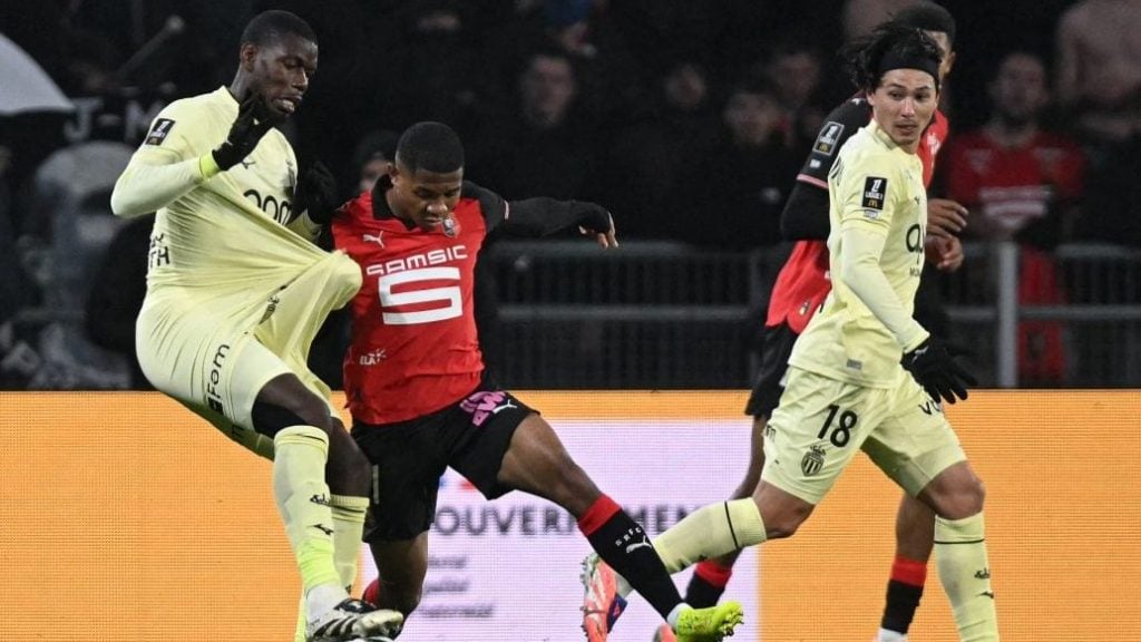 欧冠之夜法国海外球员表现：萨利巴尝试后腰，乌帕决定性（欧冠夜法籍旅欧亮点：萨利巴改打后腰，乌帕成关键先生）